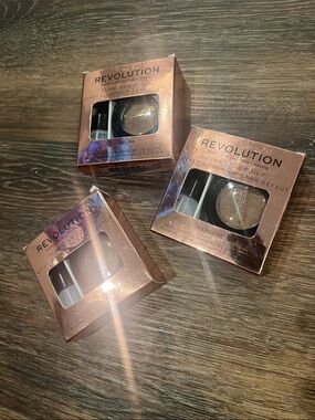 Revolution Metallic Foil Eyeshadows - Rose Gold Boxes